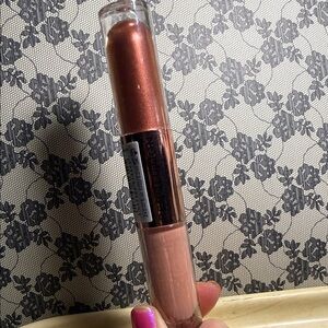 Dual-Ended Eyeshadow Revolution